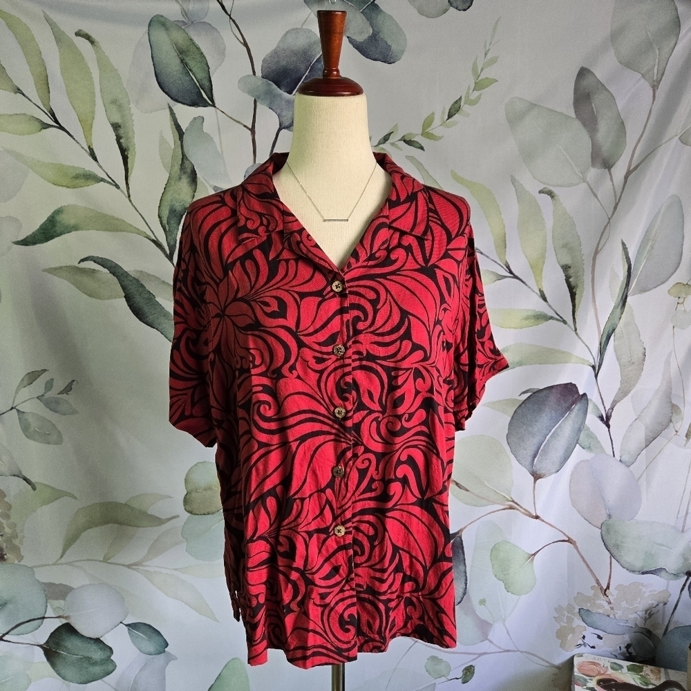 HILO HATTIE | Wood Button Down Blouse in Red Floral sz XL